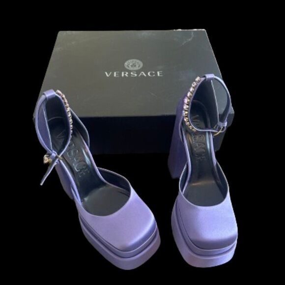 Versace Women's Medusa Aevitas Double Platform Pumps Size 10B - Picture 5 of 11